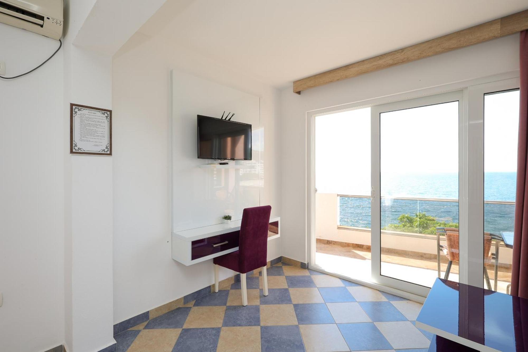 Athos Apartments Dobre Vode Добра-Вода Экстерьер фото