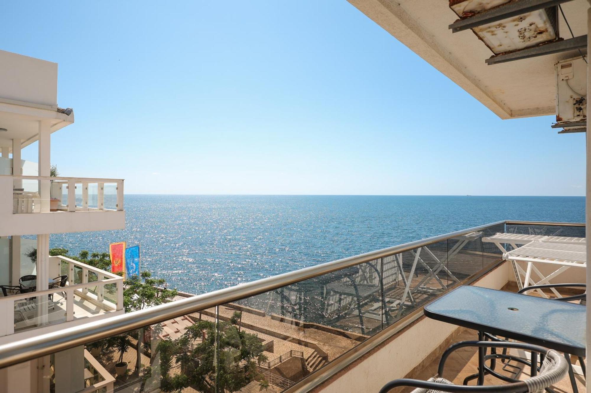 Athos Apartments Dobre Vode Добра-Вода Экстерьер фото