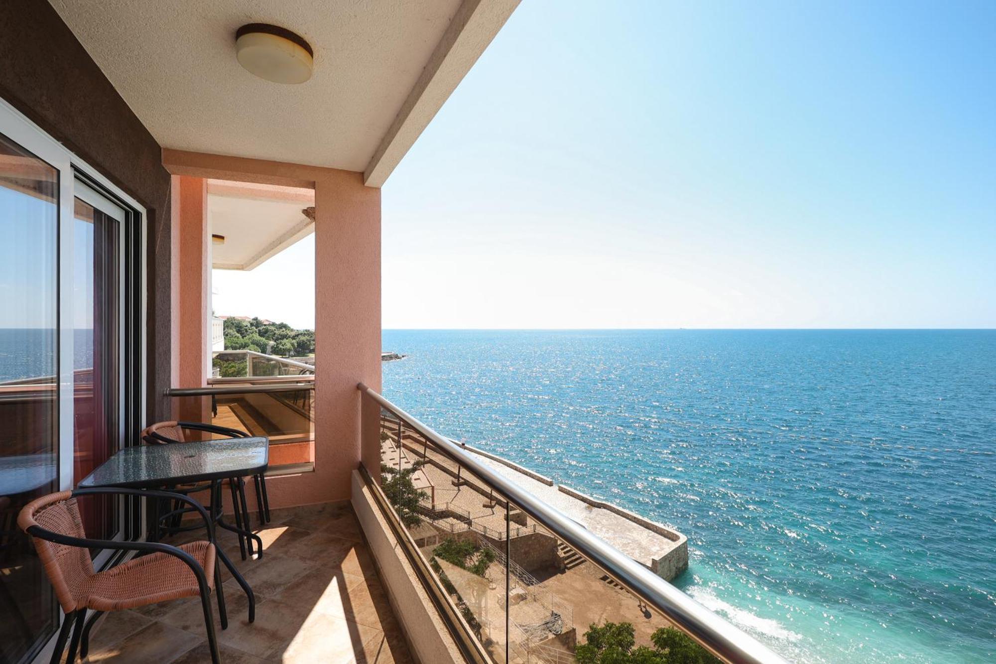 Athos Apartments Dobre Vode Добра-Вода Экстерьер фото
