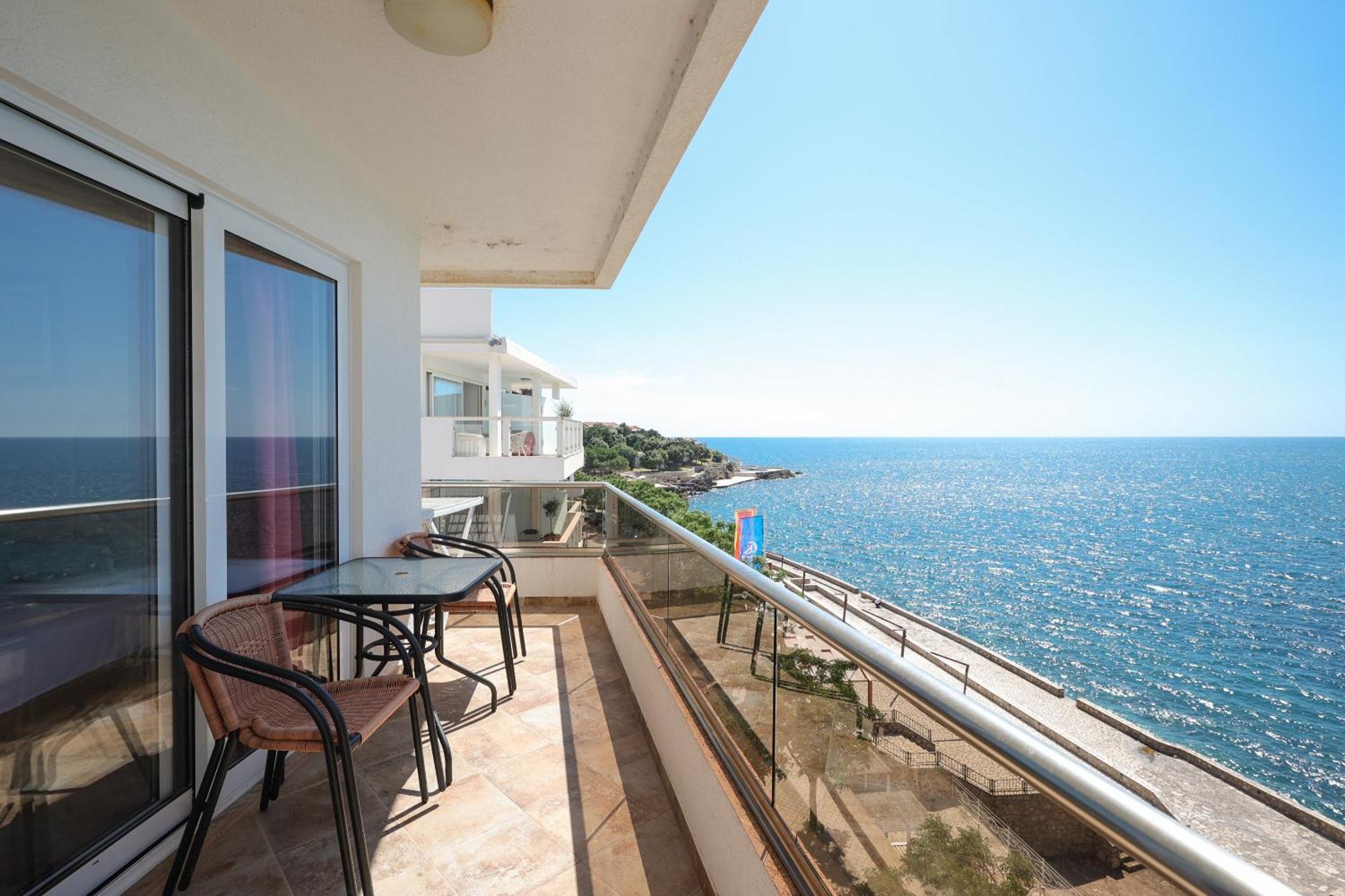 Athos Apartments Dobre Vode Добра-Вода Экстерьер фото