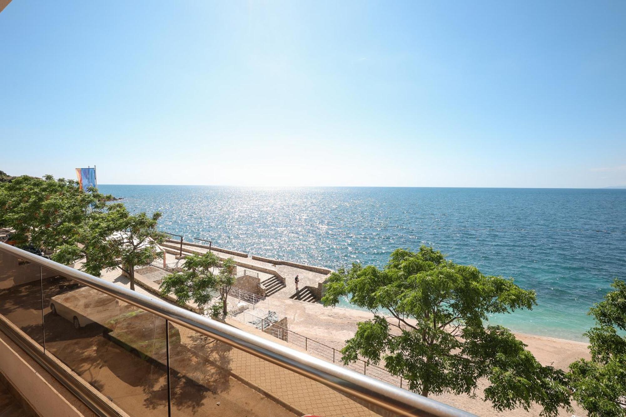 Athos Apartments Dobre Vode Добра-Вода Экстерьер фото