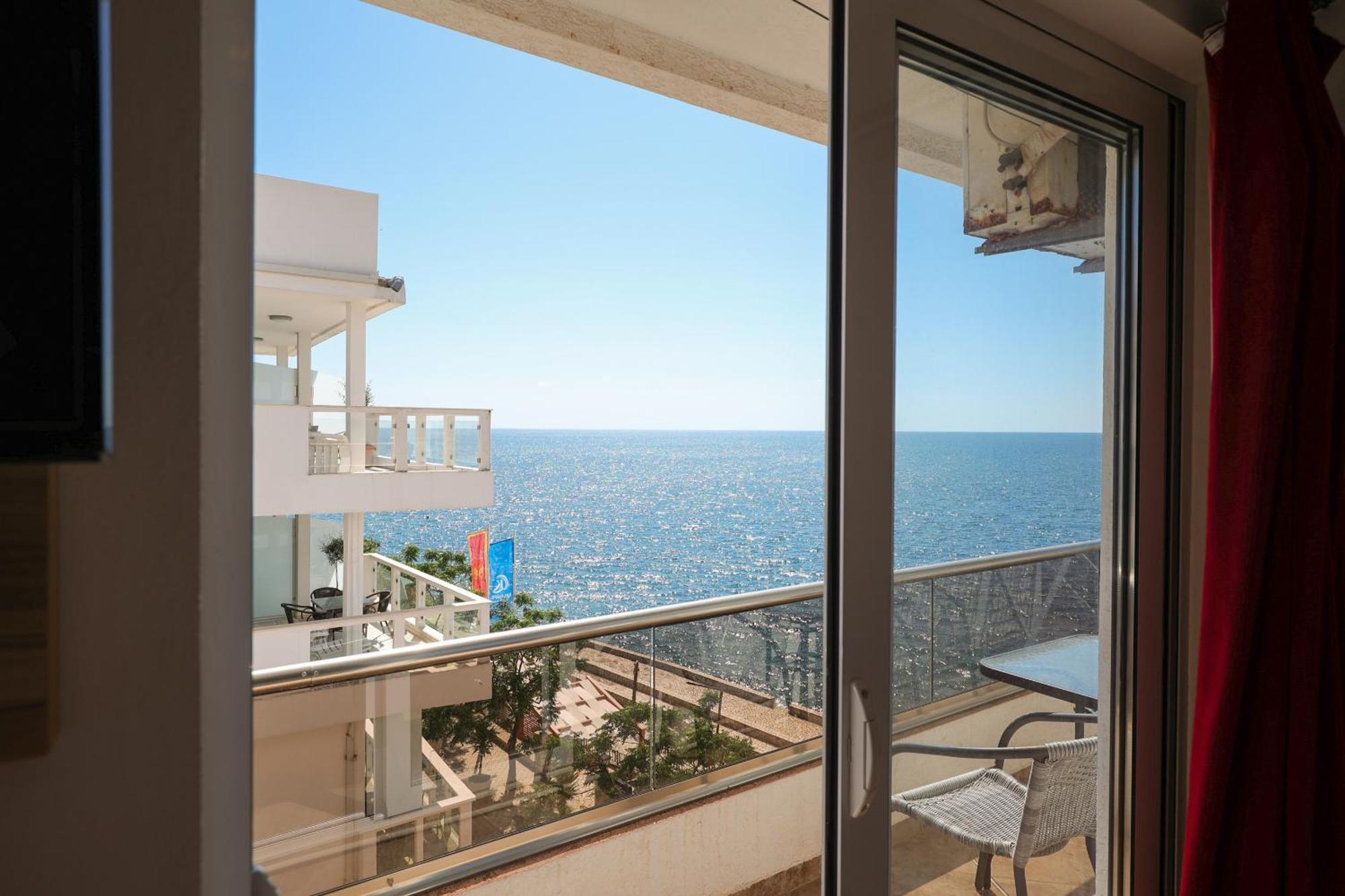 Athos Apartments Dobre Vode Добра-Вода Экстерьер фото